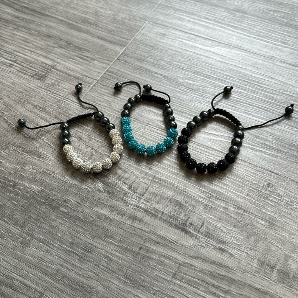 Beaded bracelets - Picture 2 of 5